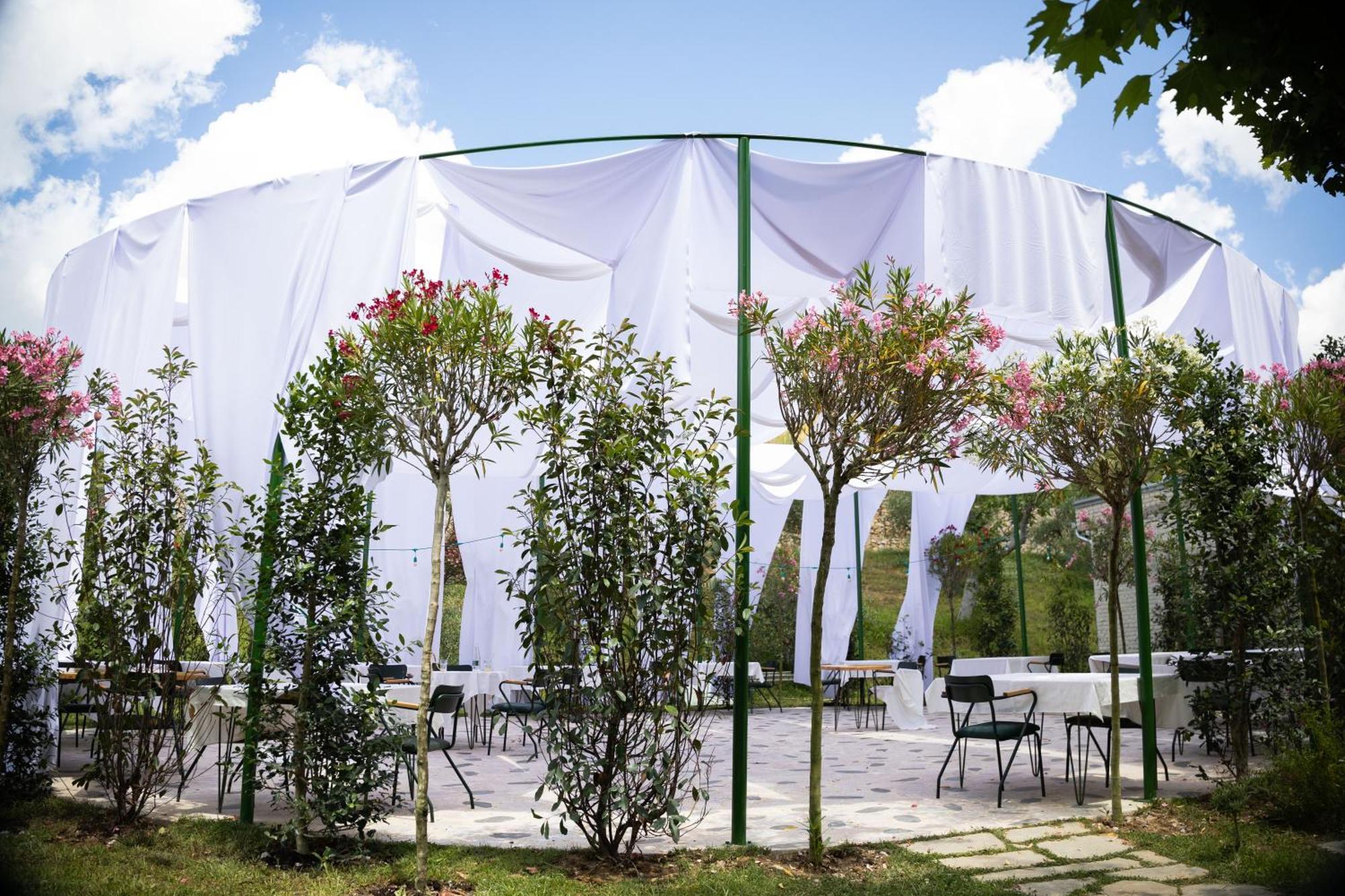 Hotel Kazerma E Cerenit à Surrel Extérieur photo