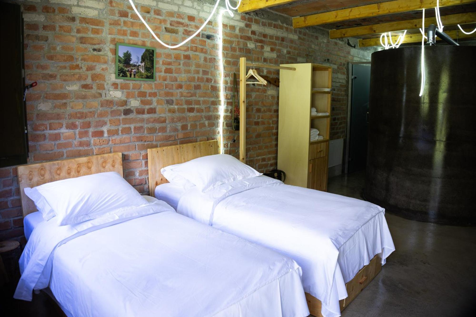 Hotel Kazerma E Cerenit à Surrel Extérieur photo